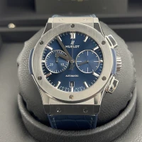 Hublot CLASSIC FUSION CHRONOGRAPH TITANIUM BLUE Hublot CLASSIC FUSION CHRONOGRAPH TITANIUM BLUE