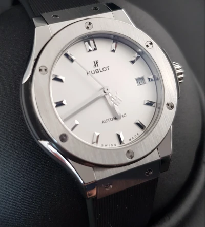 Hublot Classic Fusion Titanium Opalin 42 542.NX.2610.LR Hublot Classic Fusion Titanium Opalin 42 542.NX.2610.LR