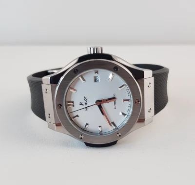 Hublot Classic Fusion Titanium Opalin 42 542.NX.2610.LR Hublot Classic Fusion Titanium Opalin 42 542.NX.2610.LR
