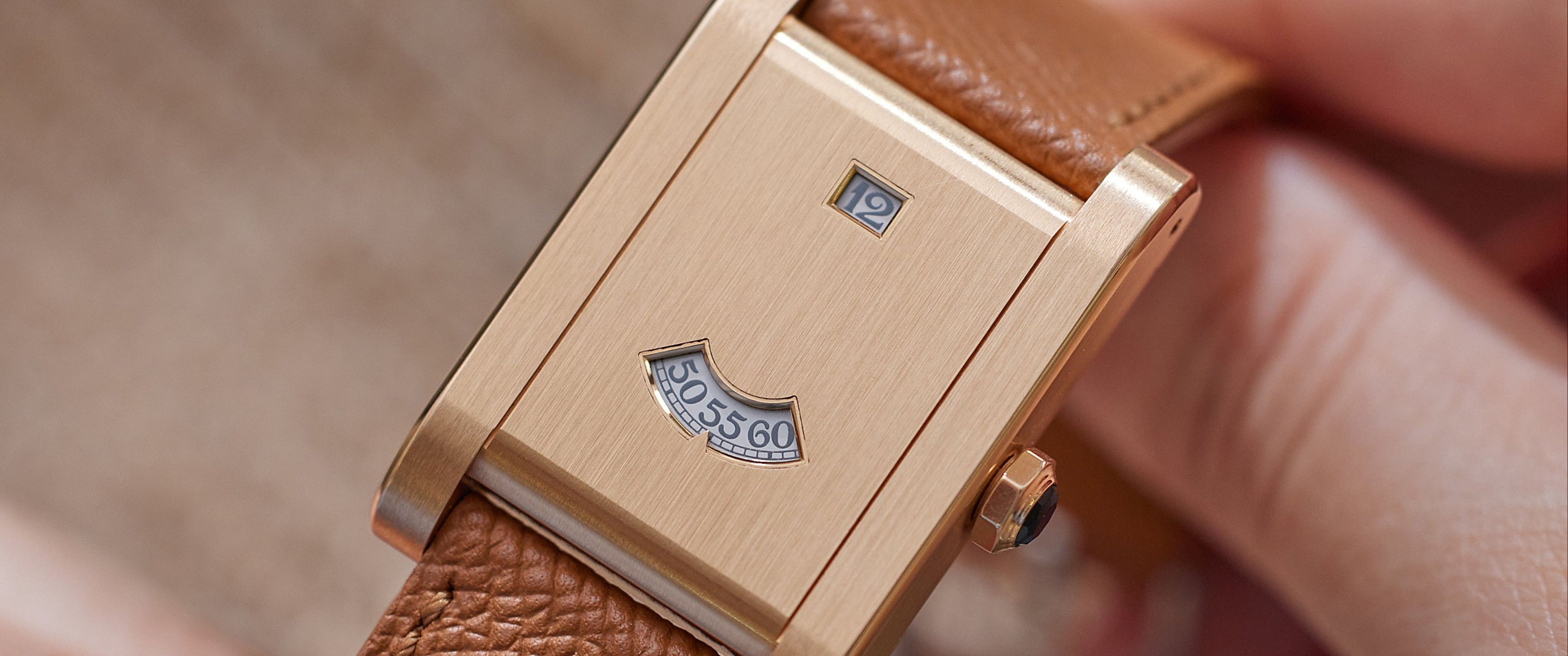 Cartier снова выпускает Tank à Guichets