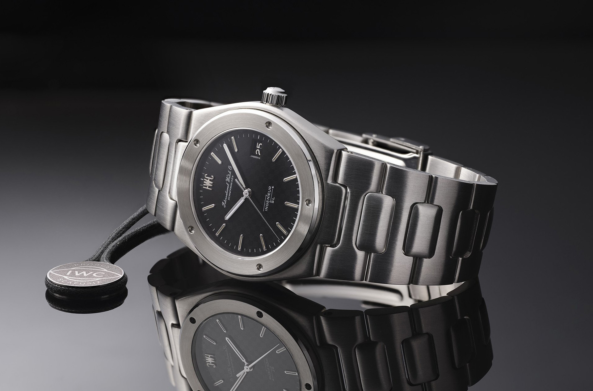 Превью статьи IWC Schaffhausen анонсировала запуск программы IWC. Curated