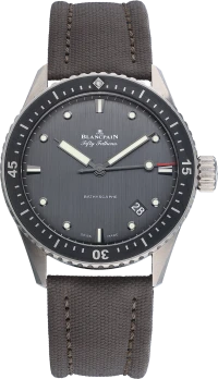 Часы Blancpain Fifty Fathoms Bathyscaphe 5000 1210 G52A Часы Blancpain Fifty Fathoms Bathyscaphe 5000 1210 G52A
