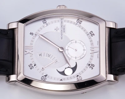 Часы Vacheron Constantin Malte Tonneau Moon Phase Power-Reserve 83080/000G-9408 Часы Vacheron Constantin Malte Tonneau Moon Phase Power-Reserve 83080/000G-9408