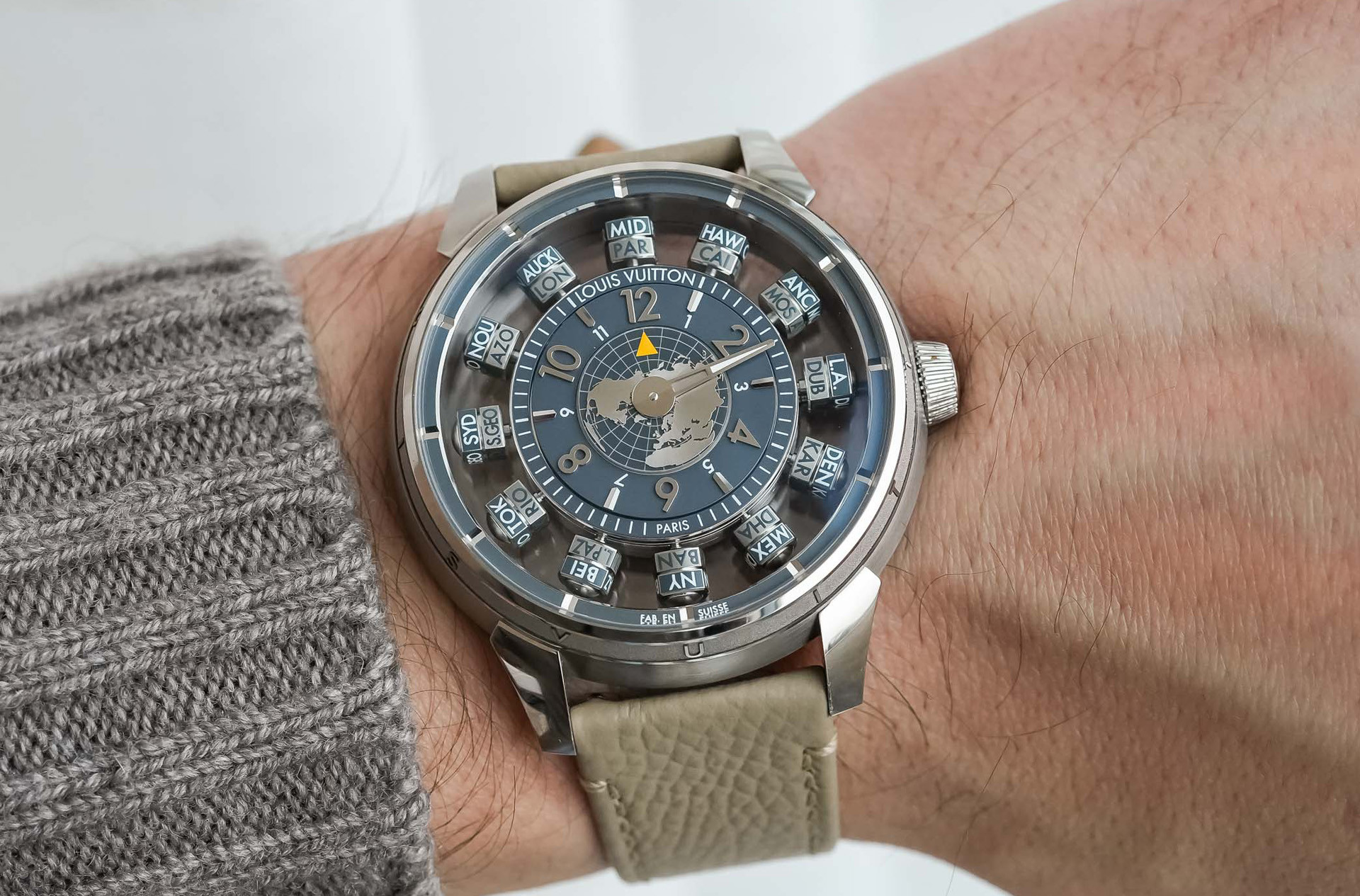 Превью статьи Louis Vuitton Tambour Taiko Spin Time