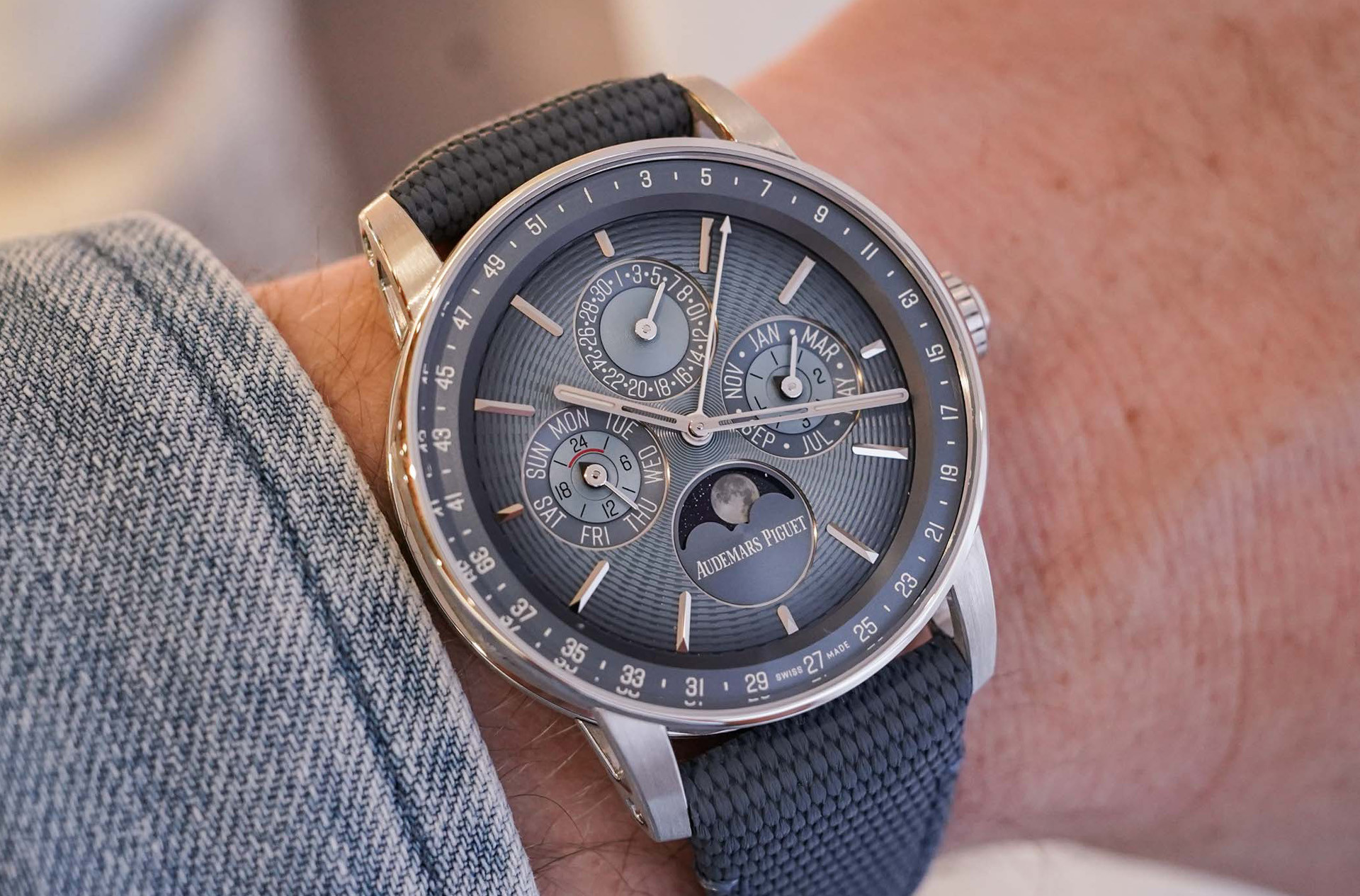 Превью статьи Code 11.59 by Audemars Piguet Selfwinding Perpetual Calendar 26494BC