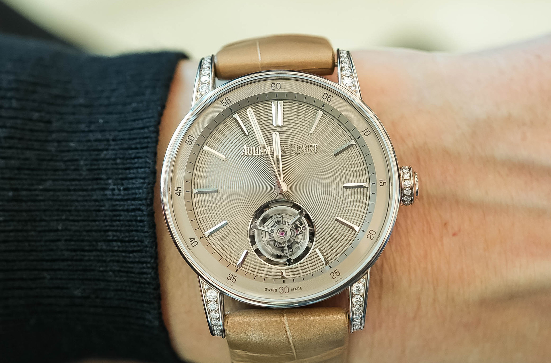 Превью статьи Code 11.59 by Audemars Piguet Selfwinding Flying Tourbillon 38 mm