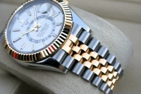 Rolex Sky-Dweller Rolex Sky-Dweller
