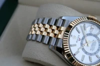 Rolex Sky-Dweller Rolex Sky-Dweller