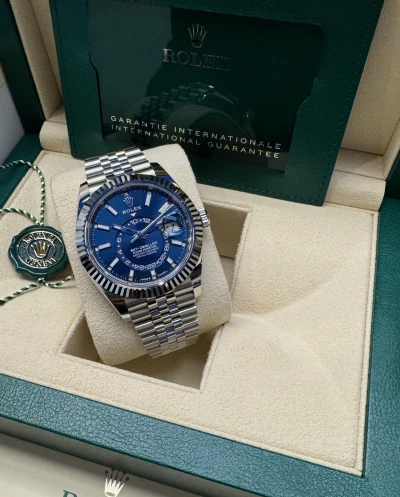 Rolex Sky-Dweller Rolex Sky-Dweller