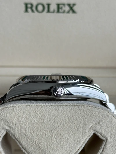 Rolex Sky-Dweller Rolex Sky-Dweller