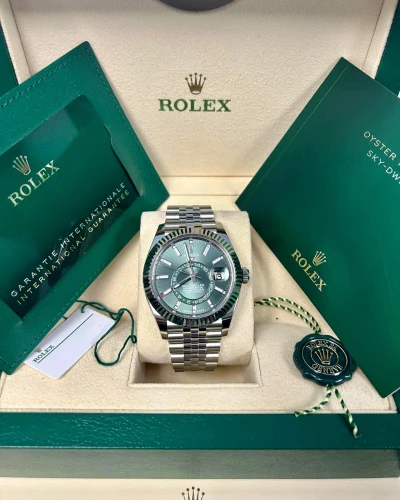 Rolex Sky-Dweller Rolex Sky-Dweller