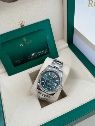 Rolex Sky-Dweller Rolex Sky-Dweller