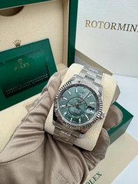 Rolex Sky-Dweller Rolex Sky-Dweller