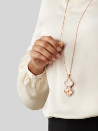 Van Cleef & Arpels Alhambra secret Van Cleef & Arpels Alhambra secret