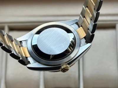 Rolex Sky-Dweller Rolex Sky-Dweller