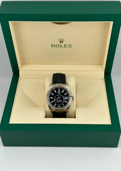 Rolex Sky-Dweller Rolex Sky-Dweller