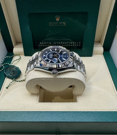 Rolex Sky-Dweller Rolex Sky-Dweller