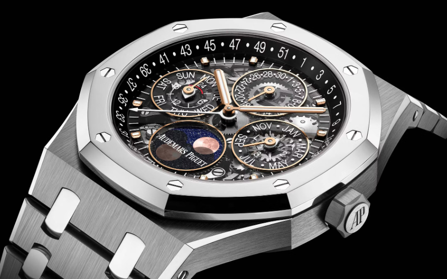 Превью статьи Audemars Piguet Royal Oak Selfwinding Perpetual Calendar Openworked 26685XT
