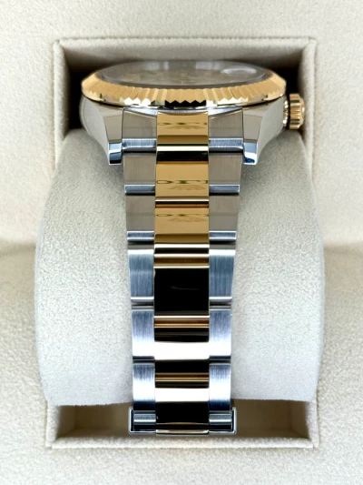 Rolex Sky-Dweller Rolex Sky-Dweller