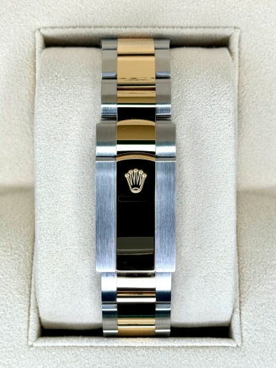 Rolex Sky-Dweller Rolex Sky-Dweller