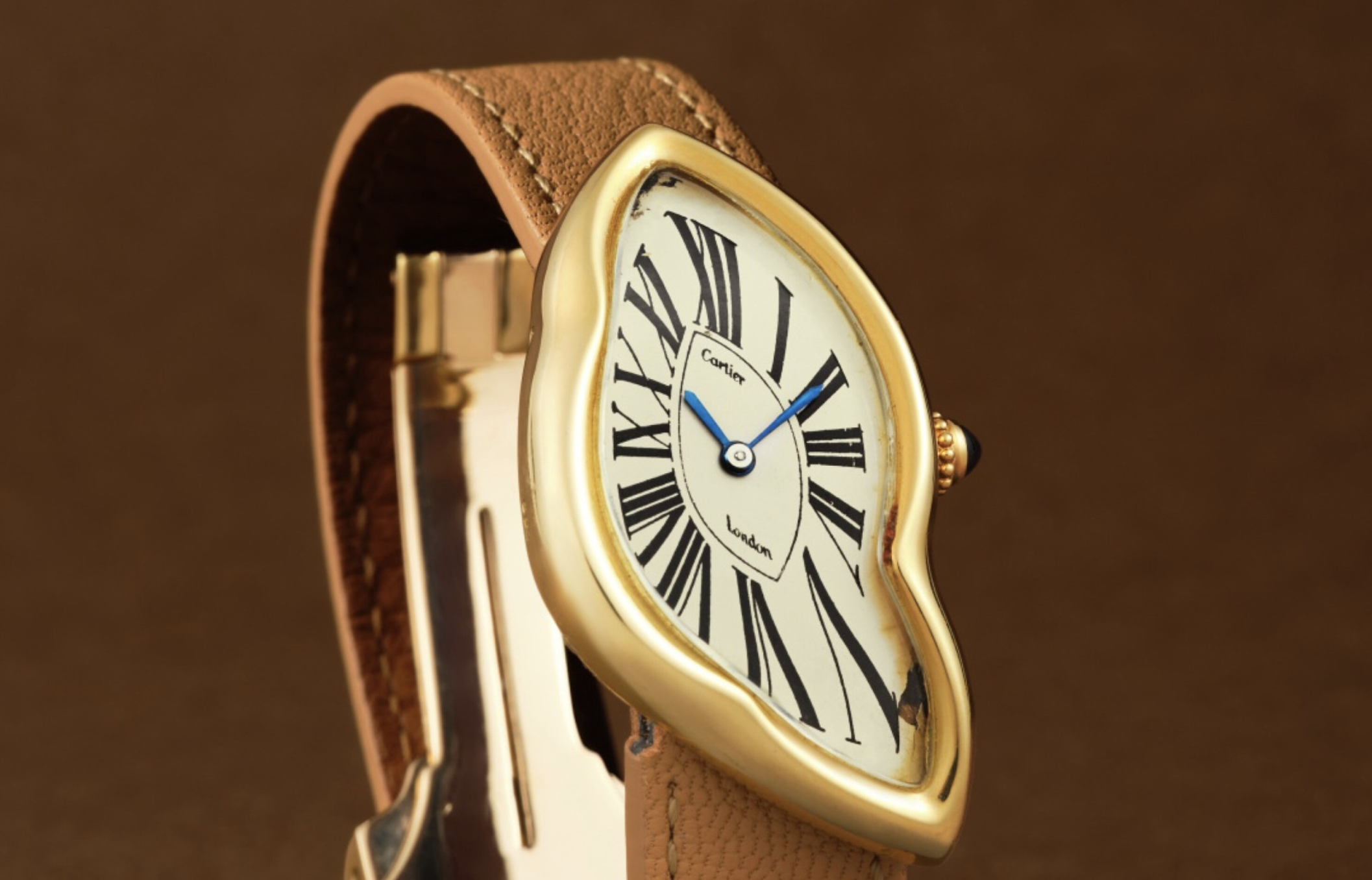 Редкие Cartier London Crash ушли с молотка почти за $2 млн