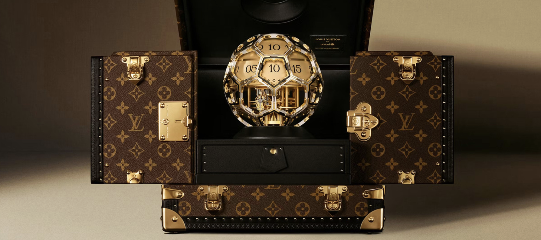 Louis Vuitton Unity Time Object