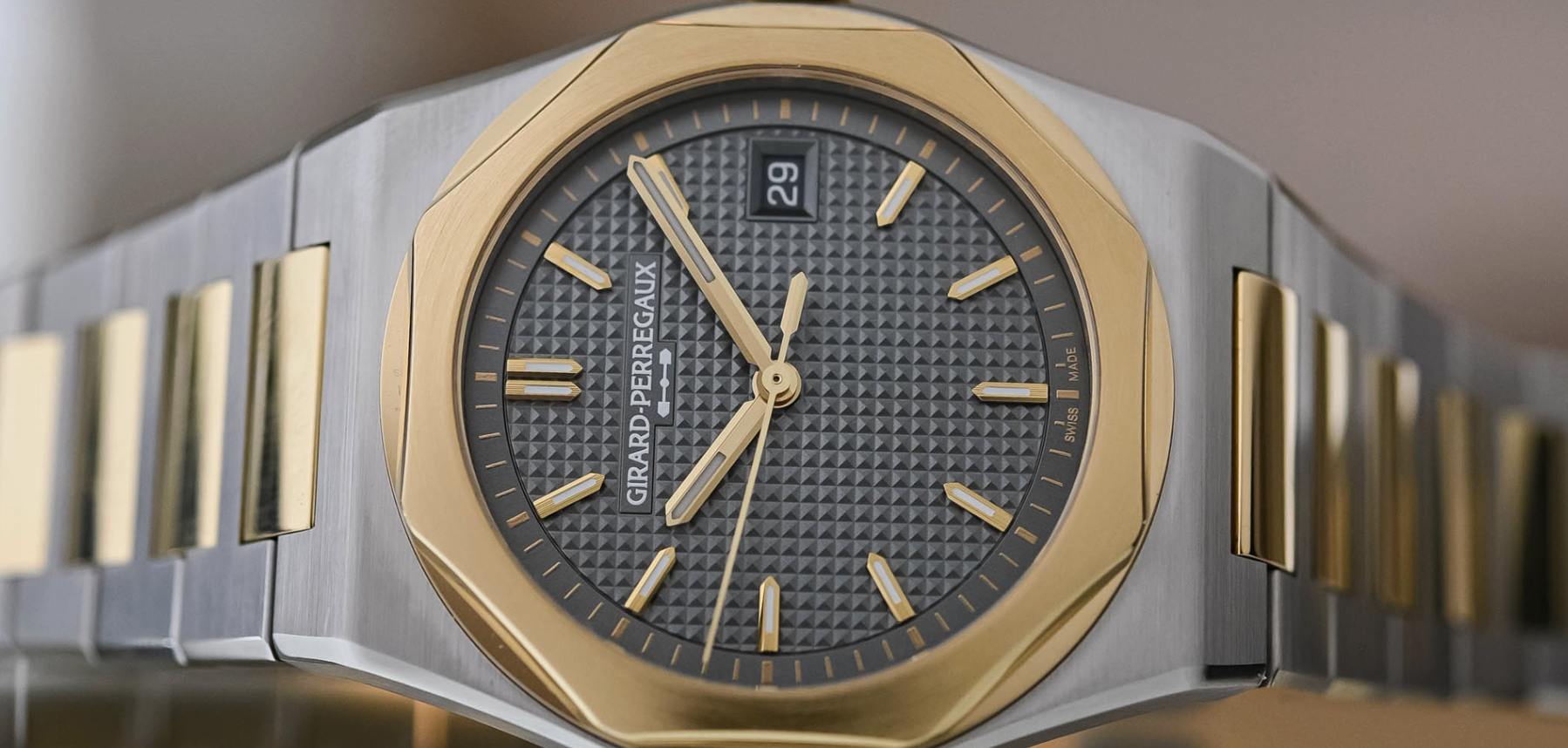 Girard-Perregaux Laureato Fifty
