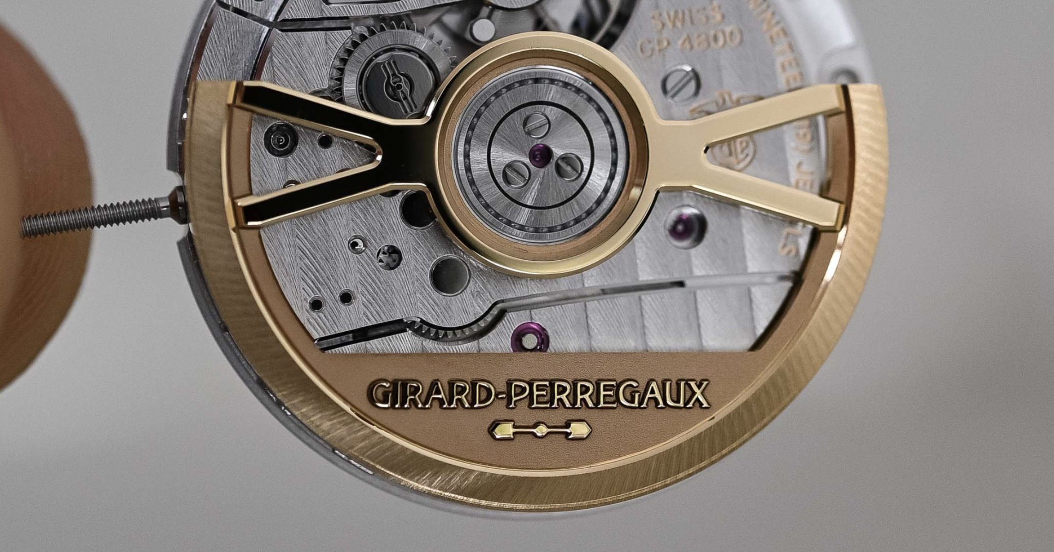 Girard-Perregaux представила мануфактурный калибр GP4800