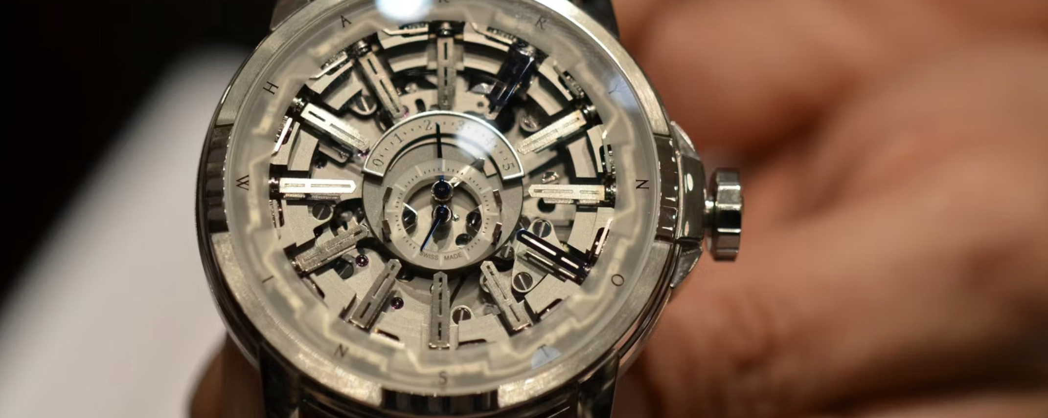 Harry Winston Opus XII. 27 стрелок и хитрая анимация Harry Winston Opus XII. 27 стрелок и хитрая анимация
