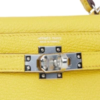 Hermes Kelly Sellier 20 Jaune de Naples Verso Chèvre Palladium Hardware Hermes Kelly Sellier 20 Jaune de Naples Verso Chèvre Palladium Hardware