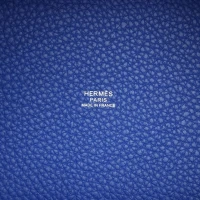 Hermes Picotin Lock 18 Bleu Royal Clemence Palladium Hardware Hermes Picotin Lock 18 Bleu Royal Clemence Palladium Hardware