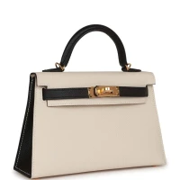 Hermes Special Order (HSS) Kelly Sellier 20 Craie and Black Epsom Gold Hardware Hermes Special Order (HSS) Kelly Sellier 20 Craie and Black Epsom Gold Hardware