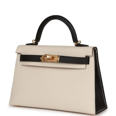 Hermes Special Order (HSS) Kelly Sellier 20 Craie and Black Epsom Gold Hardware Hermes Special Order (HSS) Kelly Sellier 20 Craie and Black Epsom Gold Hardware