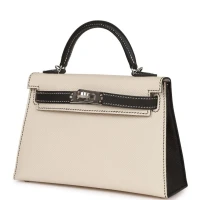 Hermes Special Order (HSS) Kelly Sellier 20 Craie and Black Epsom Palladium Hardware Hermes Special Order (HSS) Kelly Sellier 20 Craie and Black Epsom Palladium Hardware
