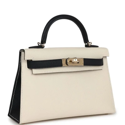Hermes Special Order (HSS) Kelly Sellier 20 Craie and Black Epsom Permabrass Hardware Hermes Special Order (HSS) Kelly Sellier 20 Craie and Black Epsom Permabrass Hardware