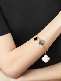 Van Cleef & Arpels Браслет Magic Alhambra