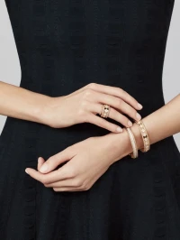 Van Cleef & Arpels Браслет Perlée clovers Van Cleef & Arpels Браслет Perlée clovers
