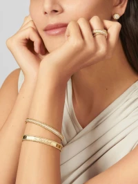 Van Cleef & Arpels Браслет Perlée signature Van Cleef & Arpels Браслет Perlée signature