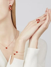 Van Cleef & Arpels Браслет Sweet Hearts Van Cleef & Arpels Браслет Sweet Hearts