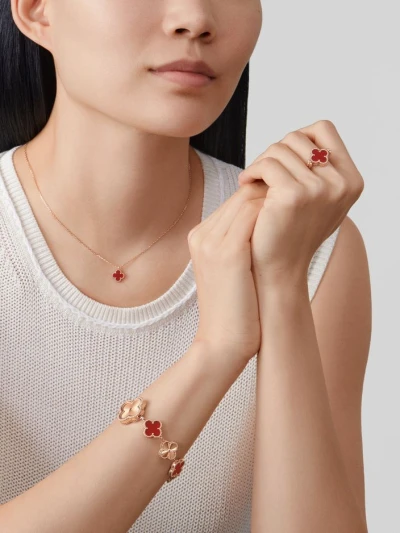 Van Cleef & Arpels Подвеска Sweet Alhambra