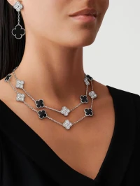 Van Cleef & Arpels Серьги Magic Alhambra