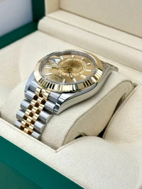 Rolex Sky-Dweller Rolex Sky-Dweller