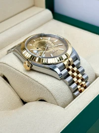 Rolex Sky-Dweller Rolex Sky-Dweller