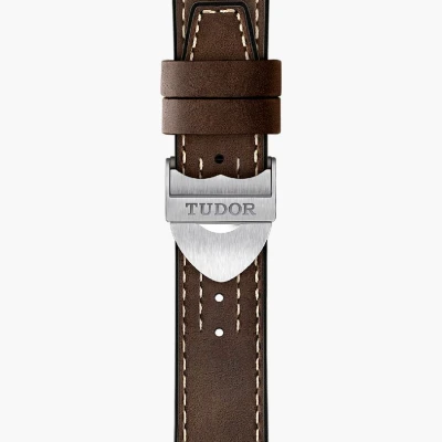 Tudor Black Bay P01 Tudor Black Bay P01