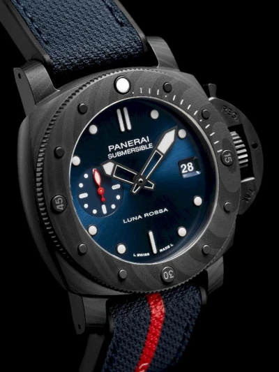 Panerai Submersible Luna Rossa Carbotech™ Panerai Submersible Luna Rossa Carbotech™