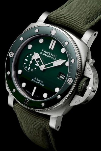 Panerai Submersible QuarantaQuattro Verde Smeraldo Panerai Submersible QuarantaQuattro Verde Smeraldo