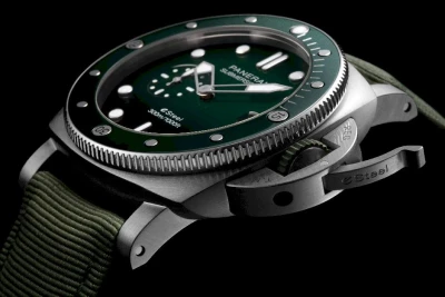 Panerai Submersible QuarantaQuattro Verde Smeraldo Panerai Submersible QuarantaQuattro Verde Smeraldo