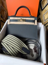 Hermes Kelly 20 gris misty / Epsom / pbhw Hermes Kelly 20 gris misty / Epsom / pbhw