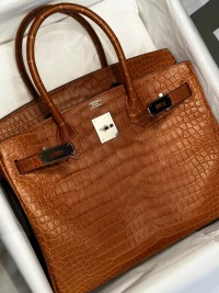 Hermes Birkin 30 gold / Matt / phw W Hermes Birkin 30 gold / Matt / phw W