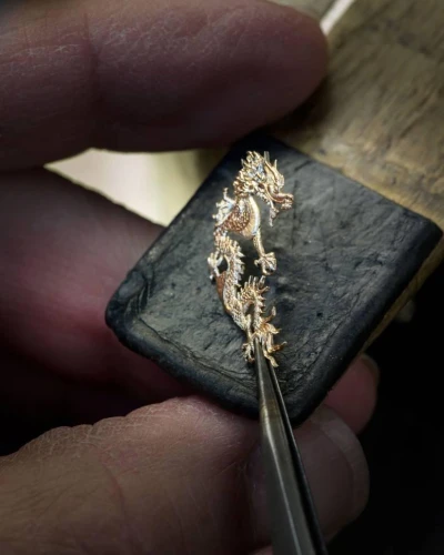 Arnold & Son Ultrathin Tourbillon Dragon & Phoenix 1UTAR.Z03A